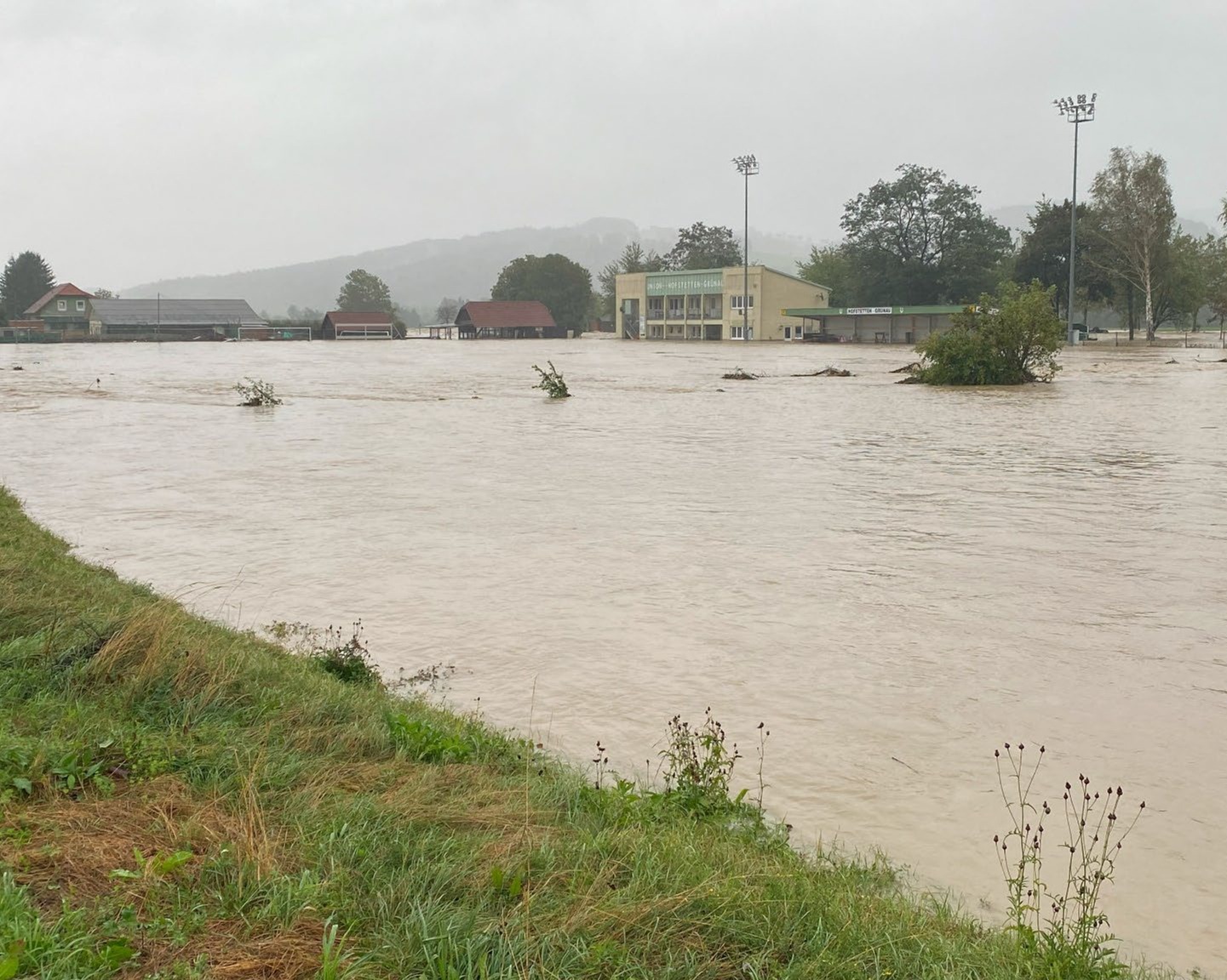 Unwetterhilfe für in Not geratene Sportvereine